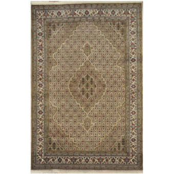 Indo Hand-knotted Tabriz Wool Rug (5'5 x 8'2)