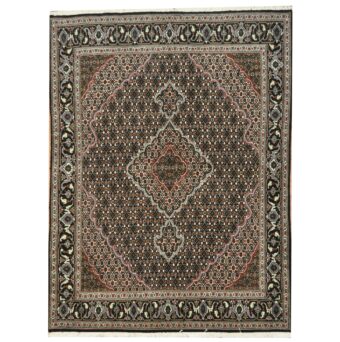 Persian Hand-knotted Tabriz Wool Rug (5' x 6'8)