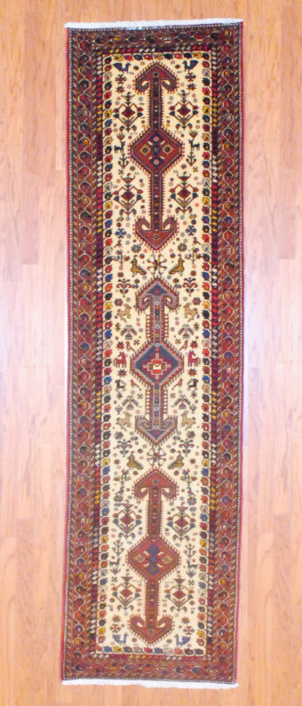 Fine Persian Hand-knotted Shiraz (2'8 x 10'1)