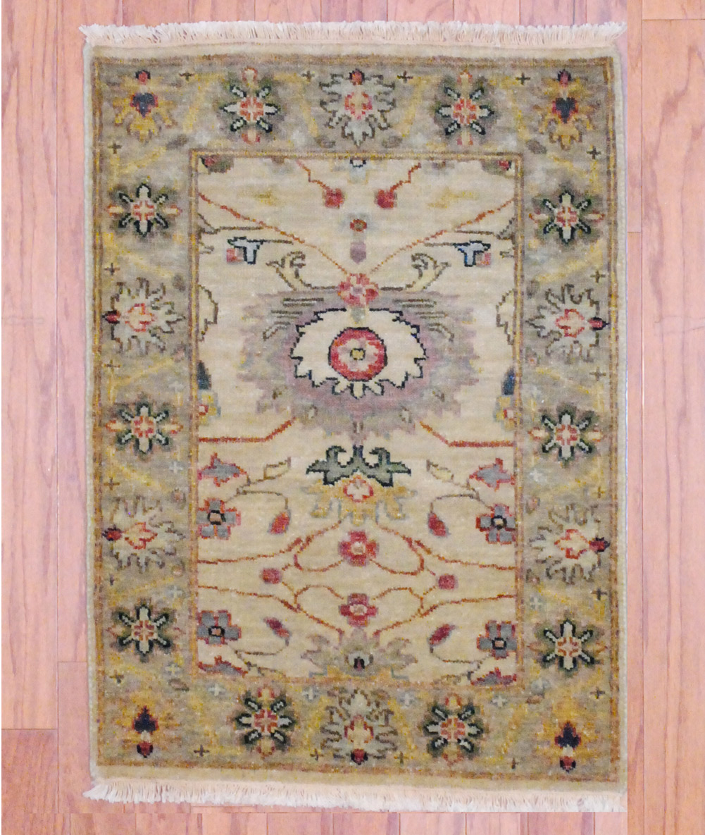 Indo Hand-knotted Oushak (2' x 2'10)
