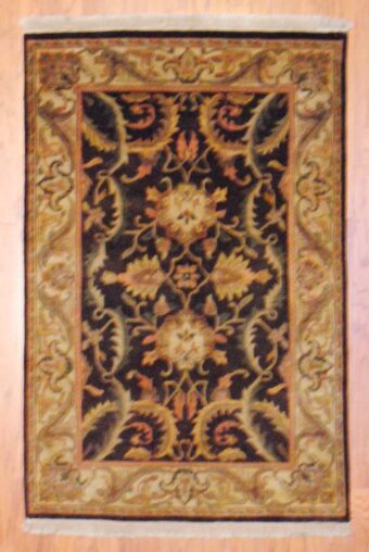 Indo Hand-knotted Mahal (4' x 6')
