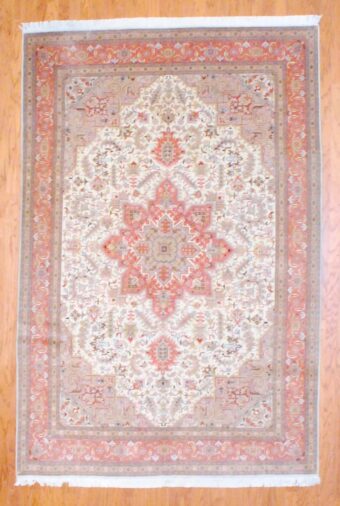 Persian Hand-knotted Fine Tabriz (6'7 x 9'9)
