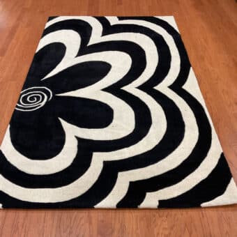 Indo Hand-tufted Wool Rug (5' x 8')