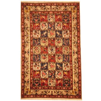 Persian Hand-knotted Bakhtiari Wool Rug (6'11 x 11')