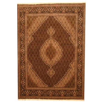 Persian Hand-knotted Tabriz Wool rug (6'7 x 10'1)