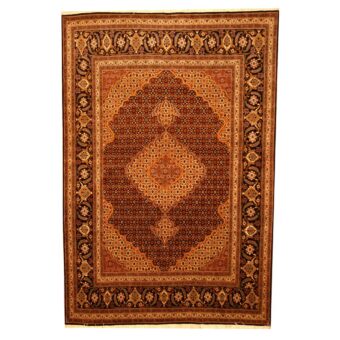 Persian Hand-knotted Fish Tabriz (6'8 x 9'9)