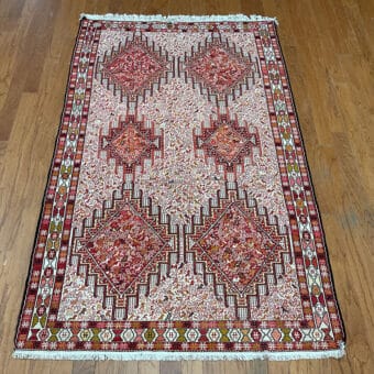 Persian Hand-woven Soumak Silk Rug (4' x 6'6)