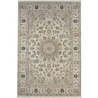 Indo Hand-knotted Nain Wool Rug (4' x 6'3)