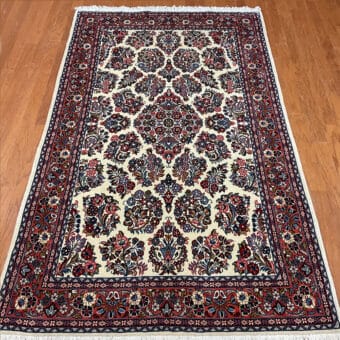 Persian Hand-knotted Sarouk Wool Rug (4'5 x 7'3)