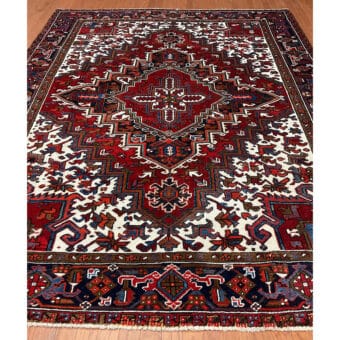 Fine Persian Hand-knotted Heriz Wool Rug (7'9 x 9'8)