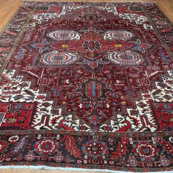 Persian Hand-knotted Antique 1940's Heriz Wool Rug (9'10 x 12'4)