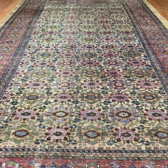 1880's Antique Hand-knotted Meshkabad Wool Rug (11'6 x 17'6)