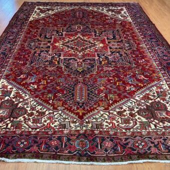 Fine Persian Hand-knotted Heriz Wool Rug (8'1 x 11'4)