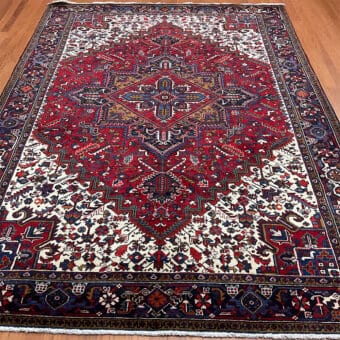 Fine Persian Hand-knotted Heriz Wool Rug (8'1 x 11'4)