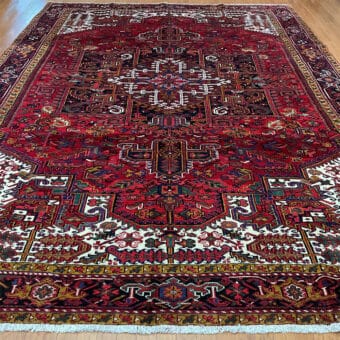 Fine Persian Hand-knotted Heriz Wool Rug (10' x 13'2)