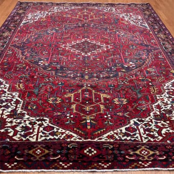 Fine Persian Hand-knotted Heriz Wool Rug (9'9 x 12'9)