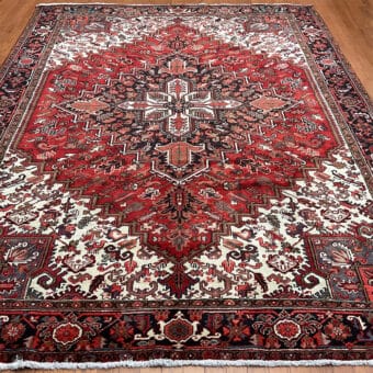 Fine Persian Hand-knotted Heriz Wool Rug (8'6 x 11'2)