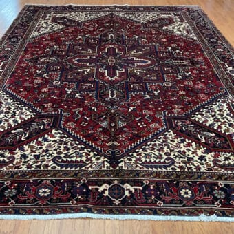 Fine Persian Hand-knotted Heriz Wool Rug (8'8 x 11'2)