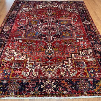 Fine Persian Hand-knotted Heriz Wool Rug (8' x 11'2)