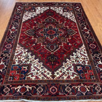 Fine Persian Hand-knotted Heriz Wool Rug (6'4 x 9'3)