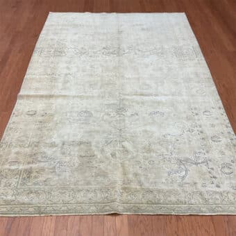 Turkish Hand-knotted Oushak Wool Rug (6'3 x 10')