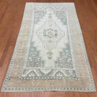 Turkish Hand-knotted Oushak Wool Rug (4'9 x 9'1)