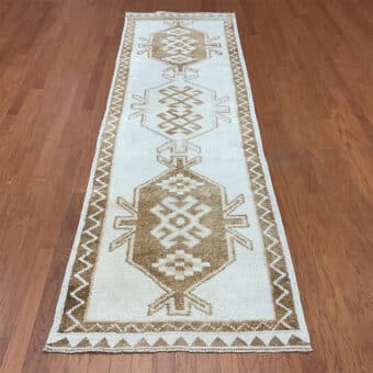 Turkish Hand-knotted Oushak Wool Runner (3'2 x 10'10)